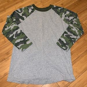 Old Navy Long Sleeve Tshirt (boys)